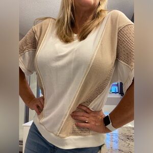 BKE Cream and Tan Mixed-Material Short Sleeve Top
